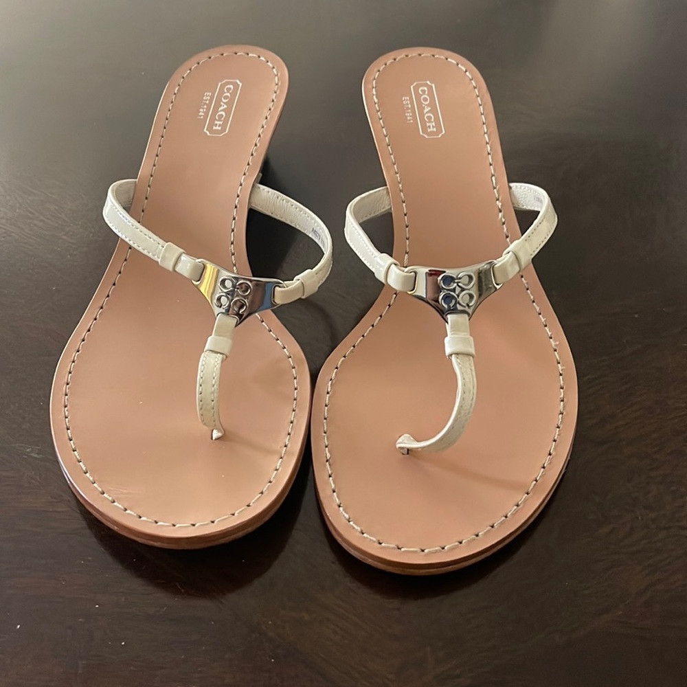 Coach flats